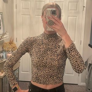 Leopard long sleeve crop top